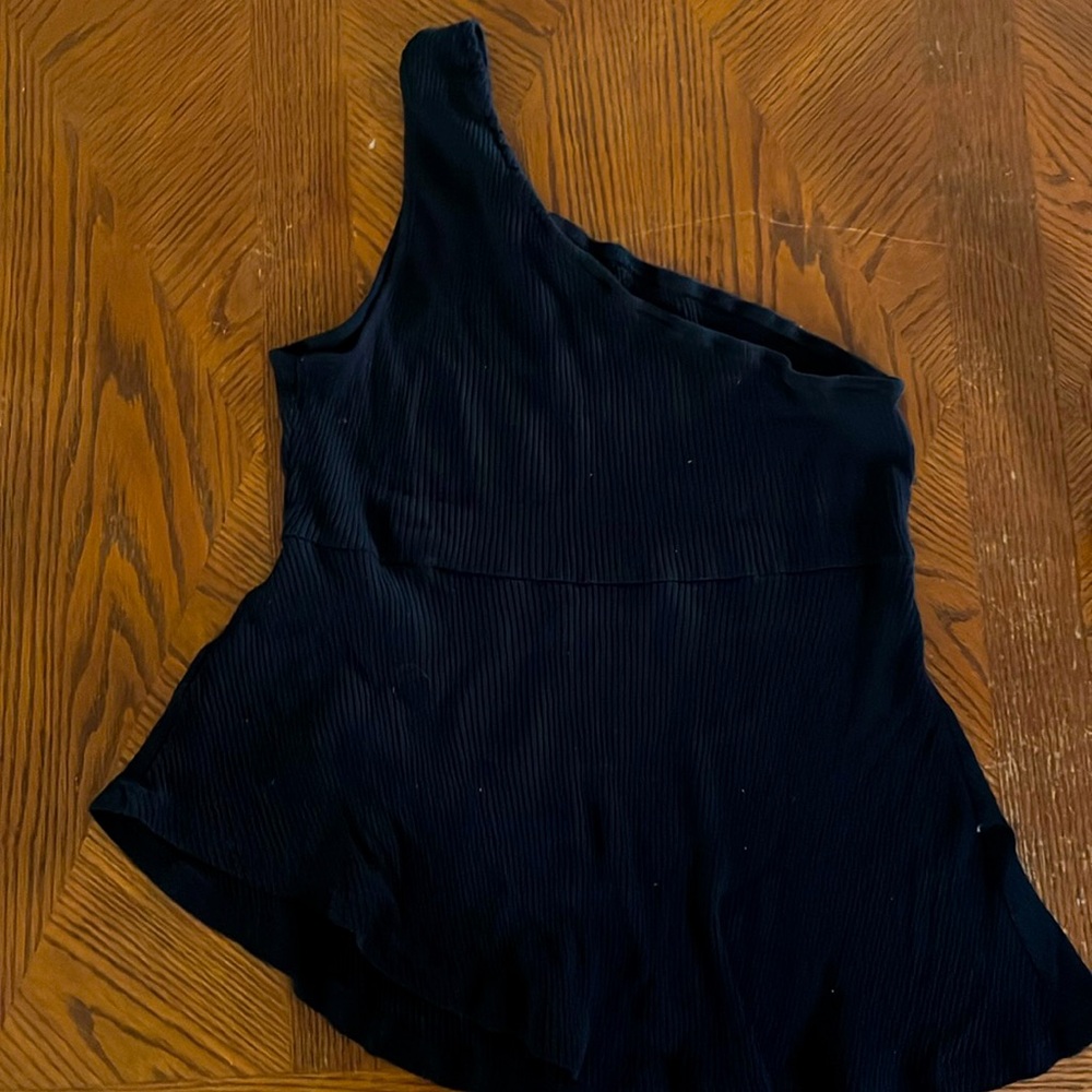 One shoulder summer top